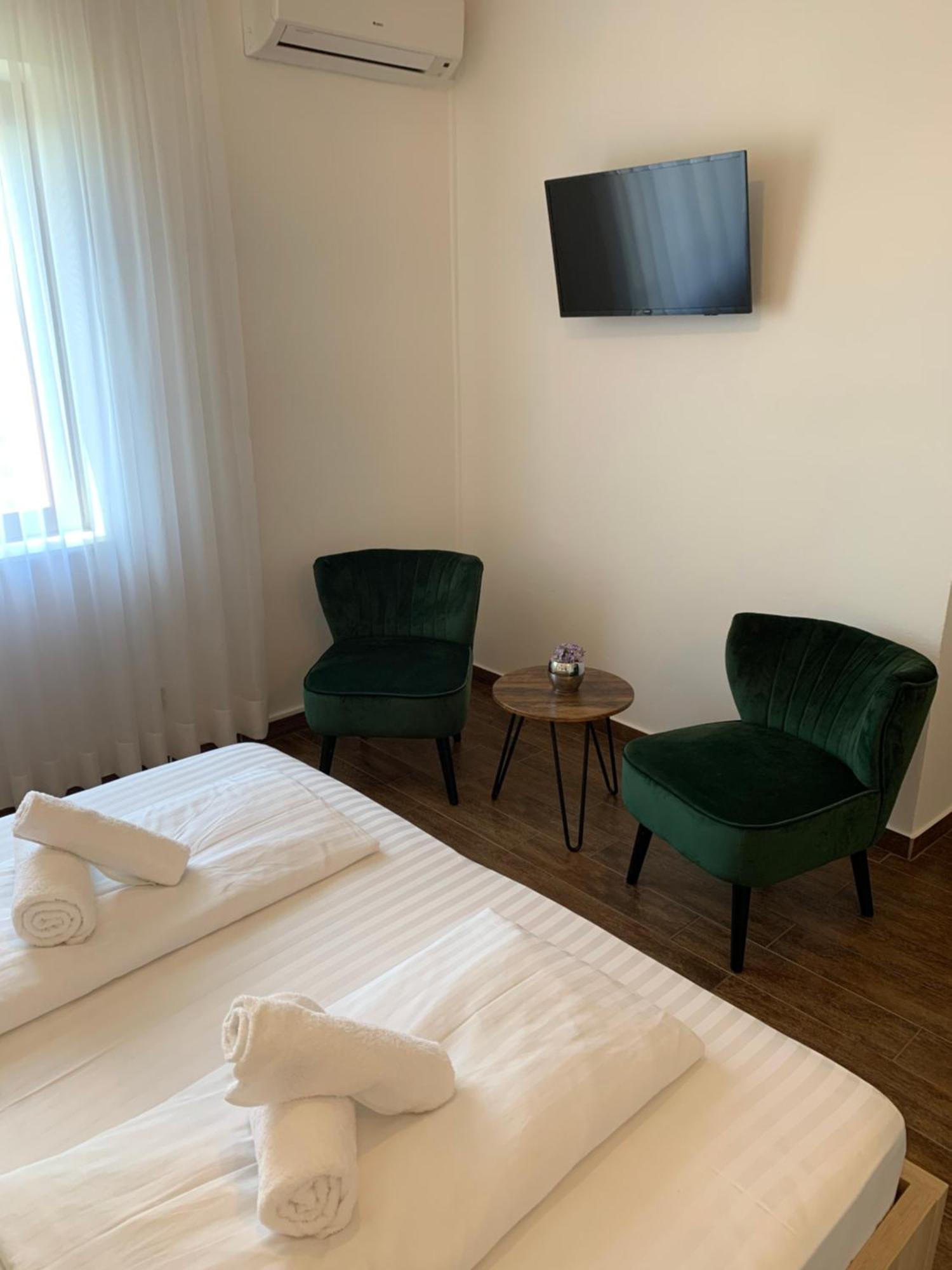 & Pansion Odmor 3* Rovanjska