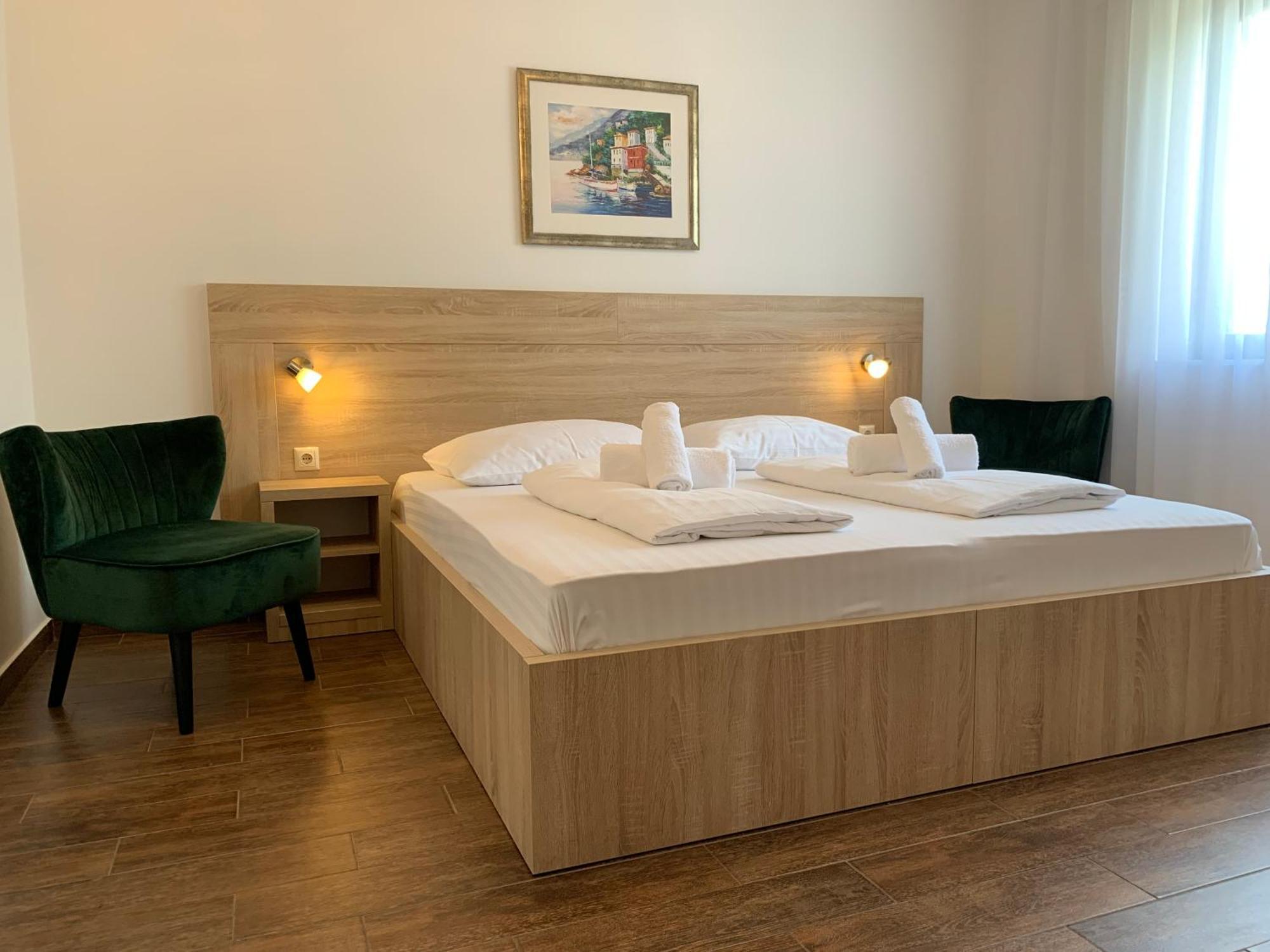 & Pansion Odmor 3* Rovanjska