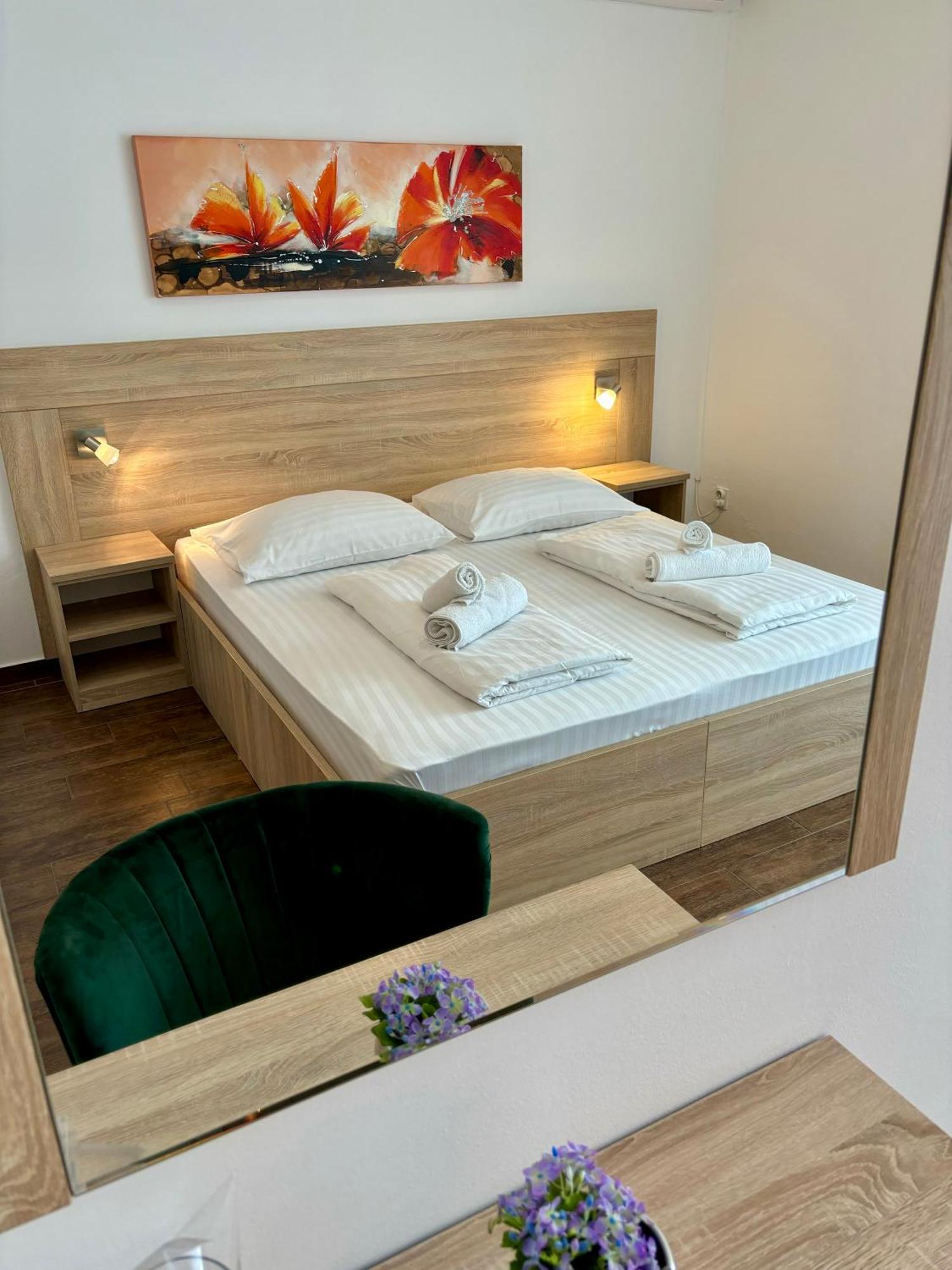 & Pansion Odmor 3* Rovanjska